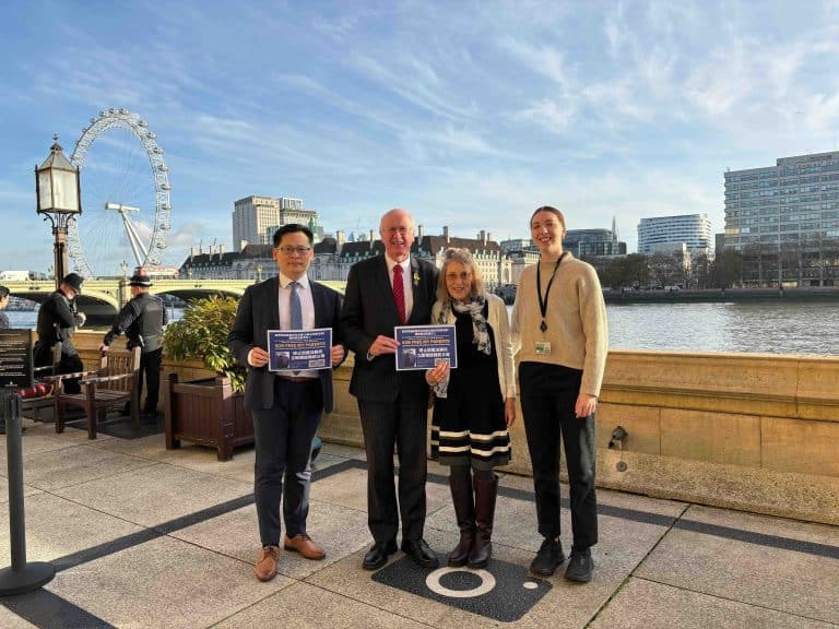 Meeting with Falun Gong activists
